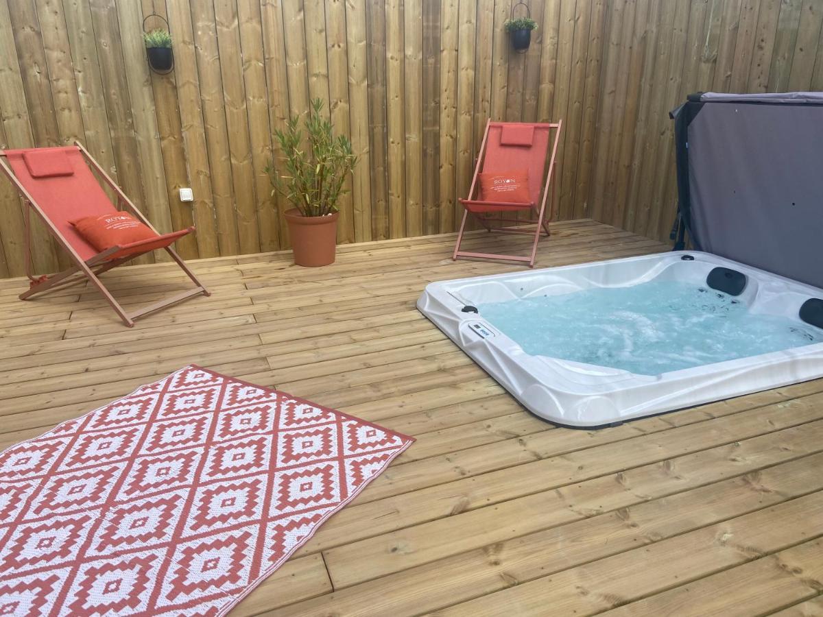 Les Lodges Du Quereux Chaillevette Ngoại thất bức ảnh